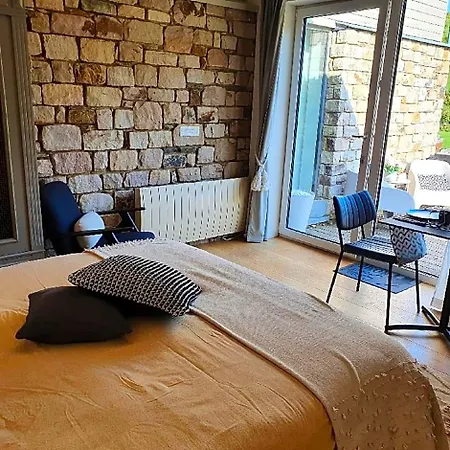 ベッド・アンド・ブレックファスト Maison Pierreuse