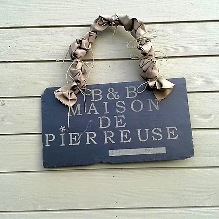 ベッド・アンド・ブレックファスト Maison Pierreuse 4*