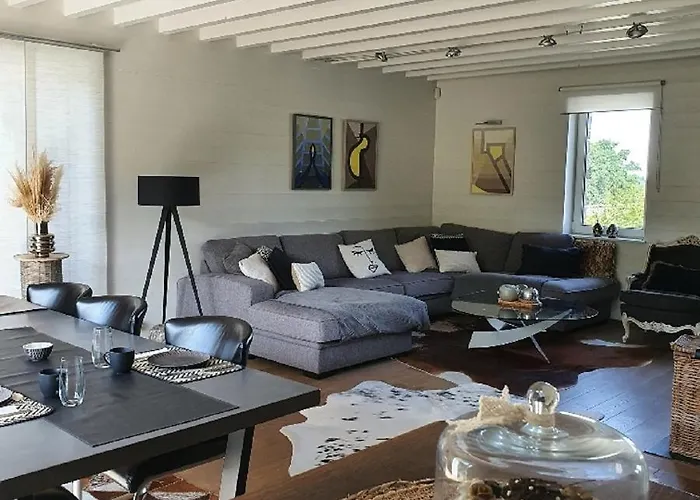 Maison Pierreuse Couette-café 4*