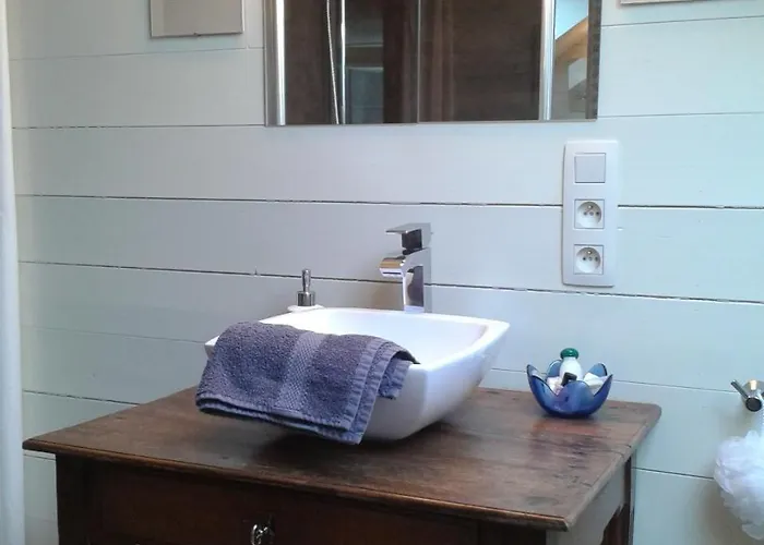 Maison Pierreuse Couette-café 4*