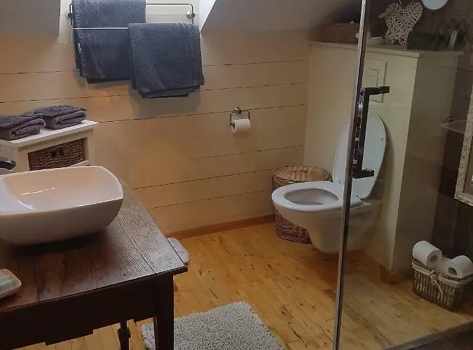 Couette-café Maison Pierreuse